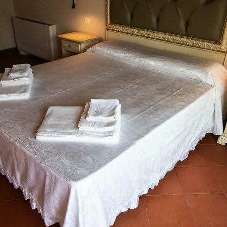 Borgo Rossi * La Strada