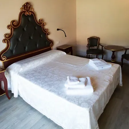 Borgo Rossi * La Strada