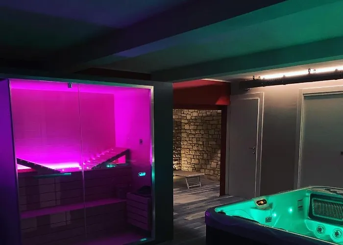 Borgo Rossi * La Strada