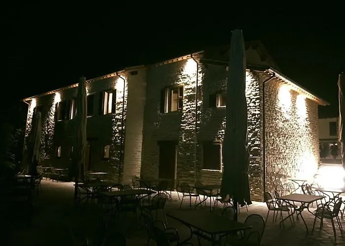 Alloggio per agriturismo Borgo Rossi *