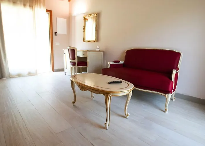 Borgo Rossi * La Strada