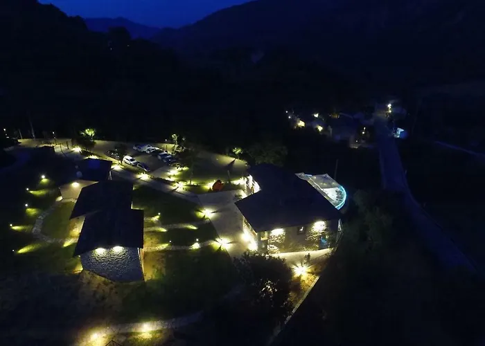 Alloggio per agriturismo Borgo Rossi La Strada