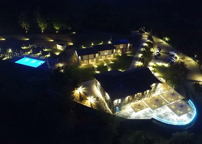 Alloggio per agriturismo Borgo Rossi La Strada