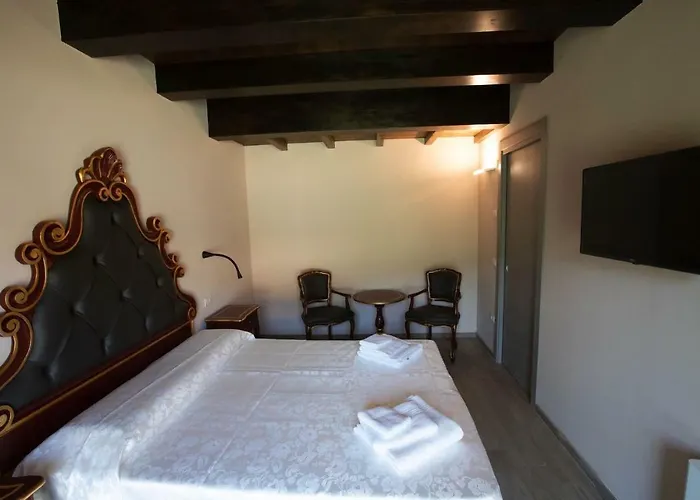 Alloggio per agriturismo Borgo Rossi *