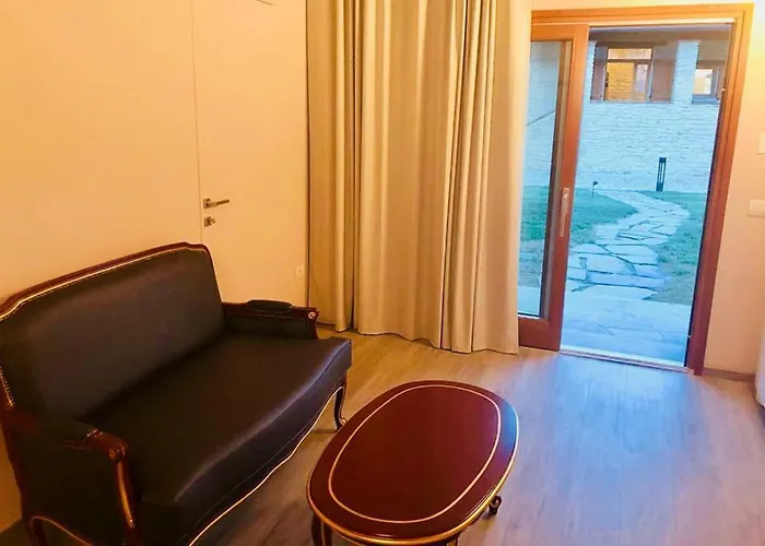 Alloggio per agriturismo Borgo Rossi La Strada