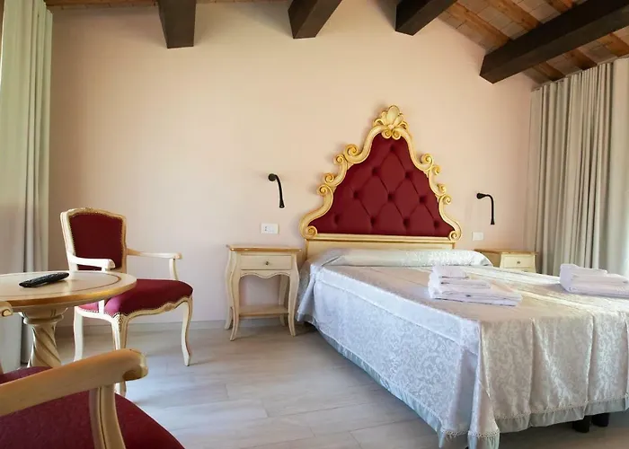 Borgo Rossi * La Strada