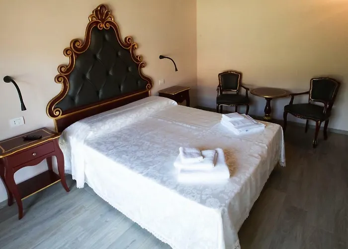 Borgo Rossi * La Strada